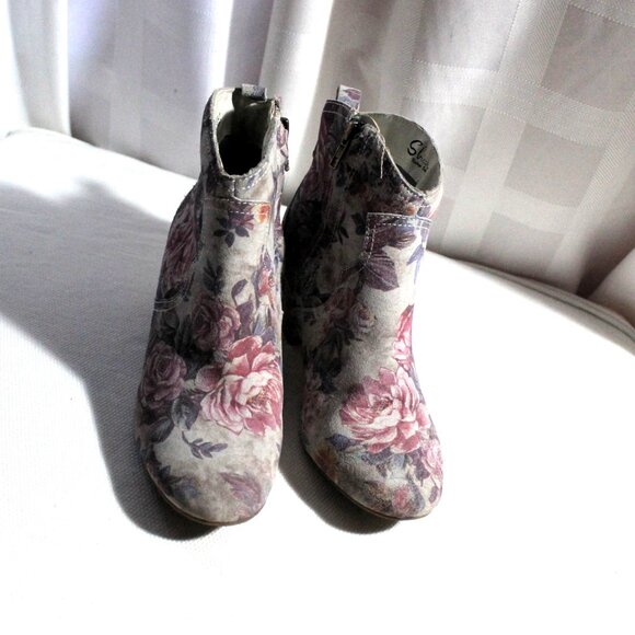 Sbicca Vintage Collection "Petunia" Suede Heeled Ankle Boots, Size 7 - Picture 3 of 10